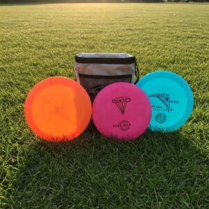 A simple disc golf disc set ideal for beginners starting to learn the sport.